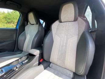 Peugeot 208 50kWh GT Auto 5dr