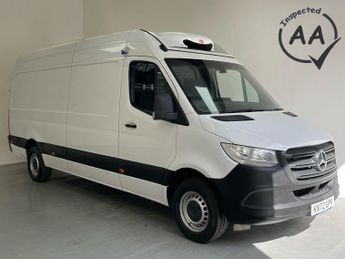 Mercedes Sprinter 317 Progressive L3 H2 LWB Freezer RWD 2.0l Cdi