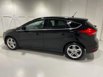 Ford Focus 1.0 Turbo EcoBoost (125PS) 6 spd Titanium 5dr.