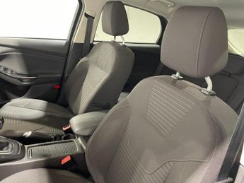 Ford Focus 1.0 Turbo EcoBoost (125PS) 6 spd Titanium 5dr.