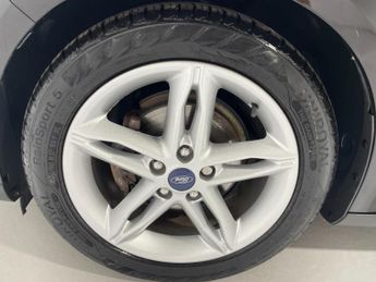 Ford Focus 1.0 Turbo EcoBoost (125PS) 6 spd Titanium 5dr.
