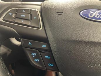 Ford Focus 1.0 Turbo EcoBoost (125PS) 6 spd Titanium 5dr.