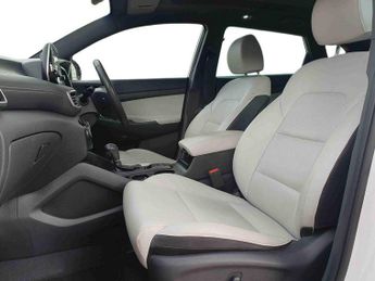 Hyundai Tucson 2.0 CRDi 48V MHD Premium SE 5dr 4WD DCT