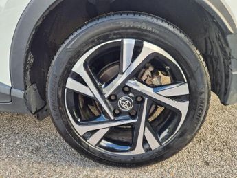 Toyota CHR 1.8 VVT-h Design CVT Euro 6 (s/s) 5dr