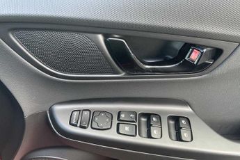 Hyundai Kona Premium GT 1.6 T-GDi 4WD (177ps)