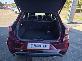 Ford Puma 1.0 EcoBoost Hybrid mHEV Vivid Ruby Ed 5dr DCT