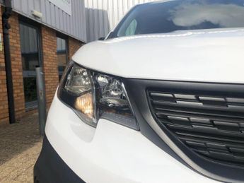 Peugeot Partner 800 50kWh Professional Premium + Standard Panel Van Auto SWB 5dr