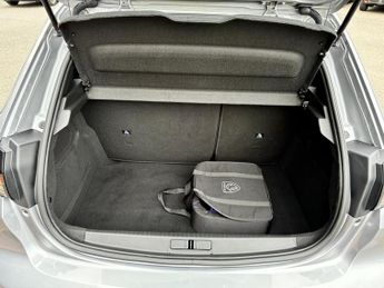 Peugeot 208 50kWh Allure Premium Auto 5dr (7kW Charger)