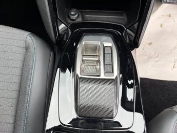Peugeot 208 50kWh Allure Premium Auto 5dr (7kW Charger)