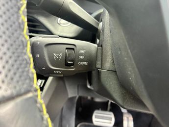 Peugeot 208 50kWh GT Premium Auto 5dr