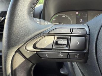 Toyota Yaris 1.5 VVT-h Icon E-CVT Euro 6 (s/s) 5dr
