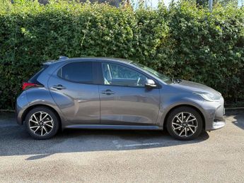 Toyota Yaris 1.5 VVT-h Design E-CVT Euro 6 (s/s) 5dr