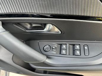 Peugeot 2008 5Dr GT 1.2 Auto