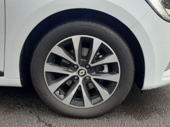 Renault Clio 1.6 E-TECH full hybrid 145 Evolution 5dr Auto