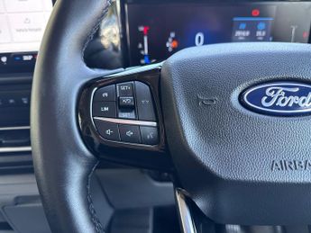 Ford Transit Custom 280 SWB 2.0 Tdci Limited 136PS Auto