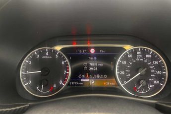 Nissan Juke 1.0 DiG-T N-Connecta 5dr DCT