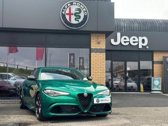Alfa Romeo Giulia 2.9 V6 BiTurbo Quadrifoglio 4dr Auto [ACC]
