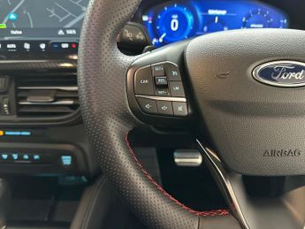 Ford Focus 5Dr ST-Line Vignale 1.0 MHEV 155PS Auto