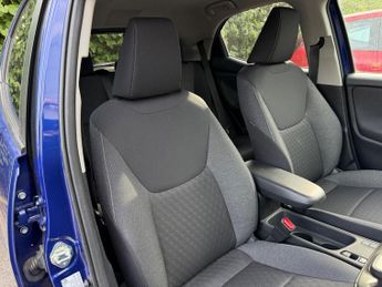 Toyota Yaris 1.5 VVT-h Design E-CVT Euro 6 (s/s) 5dr