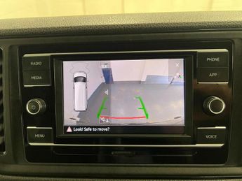 Volkswagen Crafter 2.0 TDI CR35 Commerce Plus Auto FWD MWB High Roof Euro 6 (s/s) 5