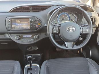 Toyota Yaris 1.5 Hybrid Excel 5dr CVT