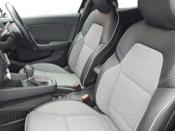 Renault Clio 1.6 E-TECH Hybrid 140 Lutecia SE 5dr Auto