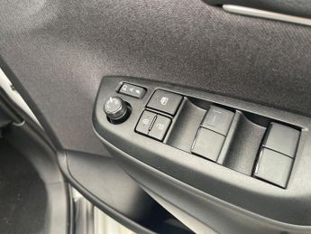 Mazda Mazda 2 Hybrid 