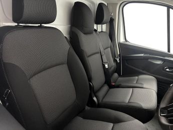 Renault Trafic LL30 E-Tech Advance L2 H1 LWB 52kWh Auto