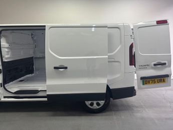 Renault Trafic LL30 E-Tech Advance L2 H1 LWB 52kWh Auto
