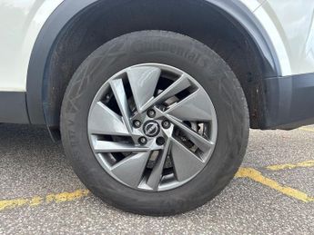 Nissan Qashqai 1.3 DiG-T MH 158 Acenta Premium 5dr Xtronic