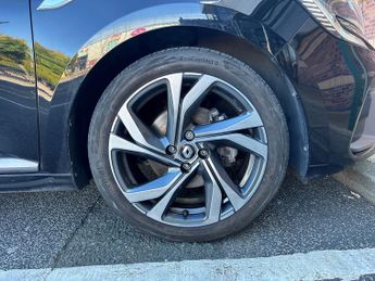 Renault Clio 1.6 E-TECH Hybrid 140 RS Line 5dr Auto