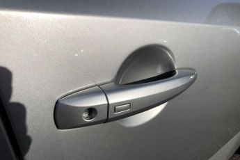 Nissan Qashqai 1.3 DiG-T MH 158 N-Connecta 5dr Xtronic