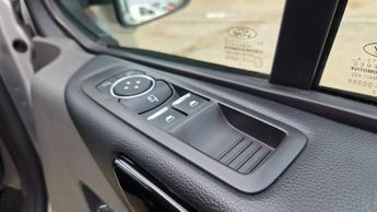 Ford Tourneo Custom 2.0 EcoBlue 130ps L/R 9 Seater Titanium Auto
