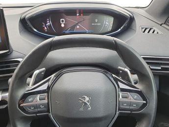 Peugeot 3008 1.2 PureTech Allure Premium+ 5dr EAT8