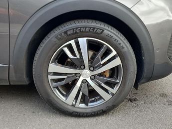 Peugeot 3008 1.2 PureTech Allure Premium+ 5dr EAT8
