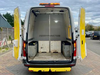 Mercedes-Benz Sprinter 317 CDI 170 L2H2 PROGRESSIVE 9G-TRONIC MWB HIGH ROOF RWD AUTO  (