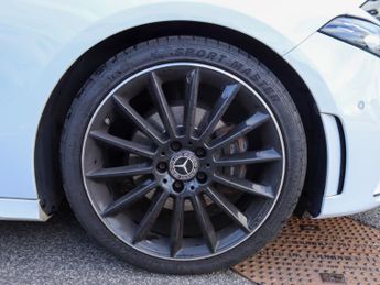 Mercedes-Benz A Class A180 AMG Line Premium Plus Night Edition 5dr Auto