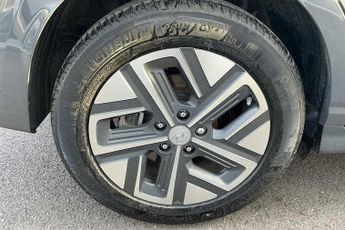 Hyundai Kona 100kW Premium 39kWh 5dr Auto