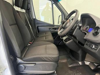 Mercedes-Benz Sprinter 2.0 315 CDI Progressive Chassis Cab 2dr Diesel G-Tronic FWD L2 E