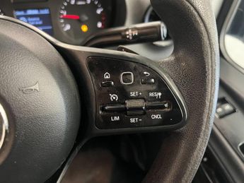 Mercedes-Benz Sprinter 2.0 315 CDI Progressive Chassis Cab 2dr Diesel G-Tronic FWD L2 E