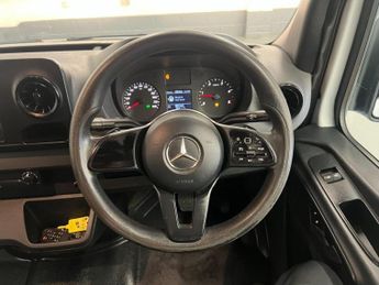 Mercedes-Benz Sprinter 2.0 315 CDI Progressive Chassis Cab 2dr Diesel G-Tronic FWD L2 E