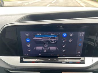 Ford Transit Connect 250 LWB 1.5 Limited 150PS PHEV Auto