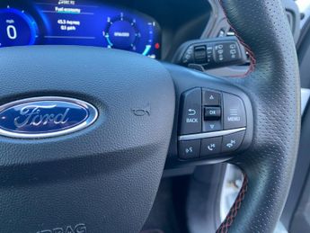 Ford Kuga 2.0 EcoBlue 190 ST-Line X Edition 5dr Auto AWD