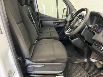 Mercedes-Benz Sprinter 2.0 315 CDI Progressive Chassis Cab 2dr Diesel G-Tronic FWD L2 E