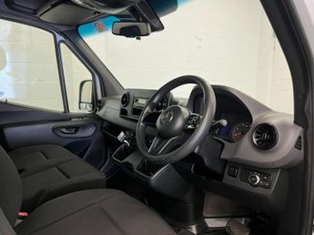 Mercedes-Benz Sprinter 2.0 315 CDI Progressive Chassis Cab 2dr Diesel G-Tronic FWD L2 E