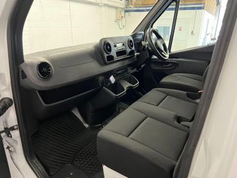 Mercedes-Benz Sprinter 2.0 315 CDI Progressive Chassis Cab 2dr Diesel G-Tronic FWD L2 E