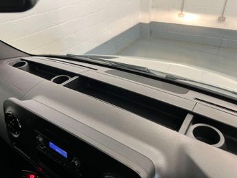 Mercedes-Benz Sprinter 2.0 315 CDI Progressive Chassis Cab 2dr Diesel G-Tronic FWD L2 E