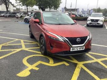 Nissan Qashqai 1.3 DiG-T MH N-Connecta 5dr with Glass Roof