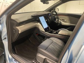 Ford Explorer 77kWh (286PS) EV Automatic PREMIUM Extended Range 5dr**Drivers A