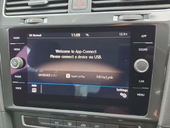 Volkswagen Golf 1.6 TDI SE 5dr DSG